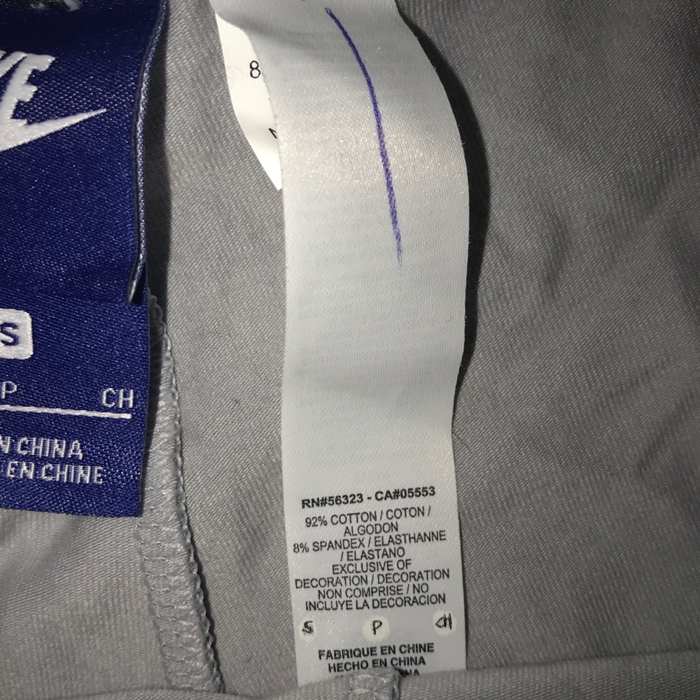Like new Nike leggings ๐๐ - Picture 3 of 4